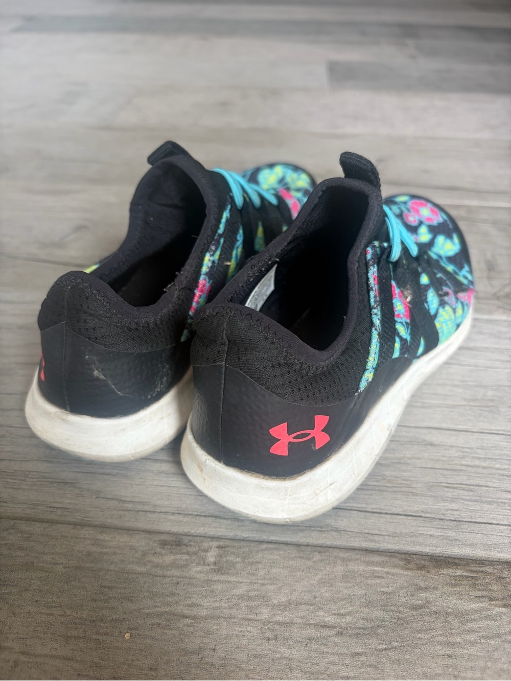 Under Armour Girls Black Floral Sneakers with Pink Logo 3Y